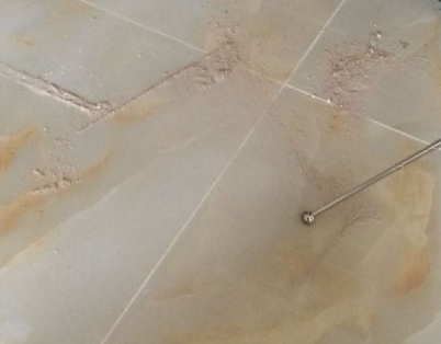 姜堰瓷砖空鼓维修公司分享粘合剂选择不当在瓷砖铺贴过程中可能导致以下问题